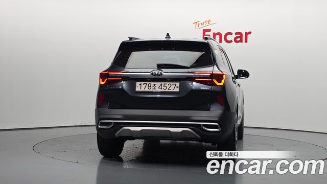 Kia Seltos из Кореи Encar