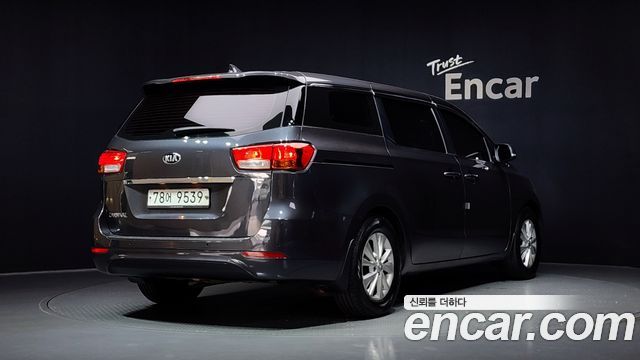 Kia Carnival из Кореи Encar