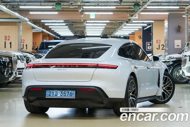 Porsche Taycan из Кореи Encar