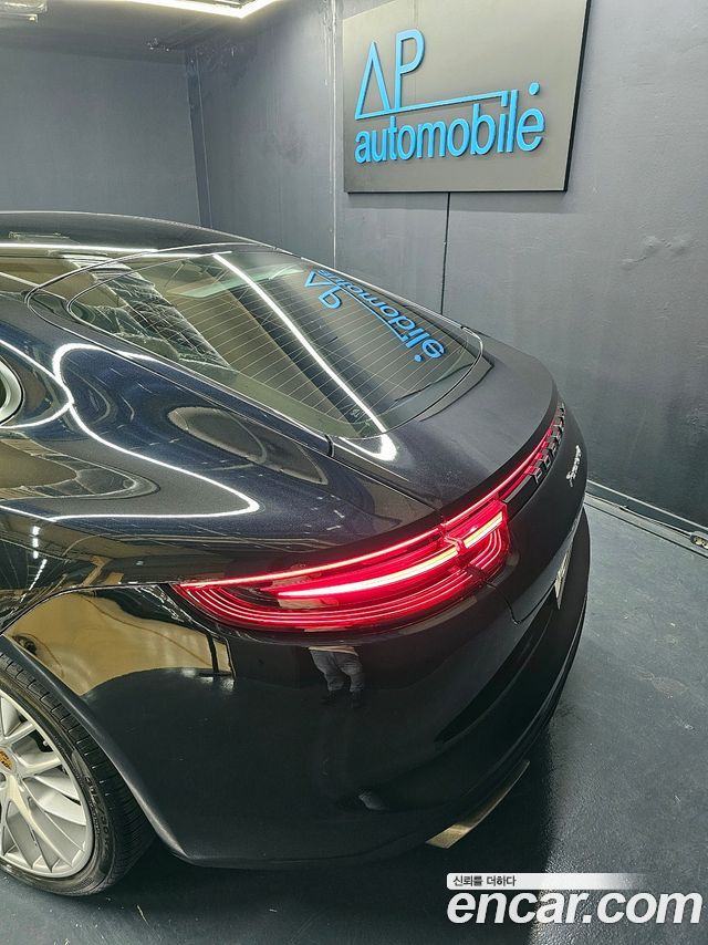 Porsche Panamera 3.0 AWD — пробег 39 300 км — фото 4 из 5