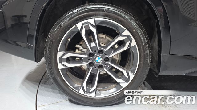 BMW X1 sDrive 18d M Sport — пробег 14 094 км — фото 5 из 5