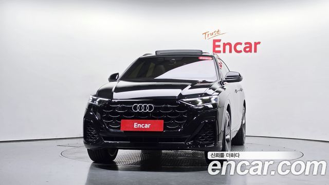Audi Q8 55 TFSI Quattro Premium — пробег 3 130 км
