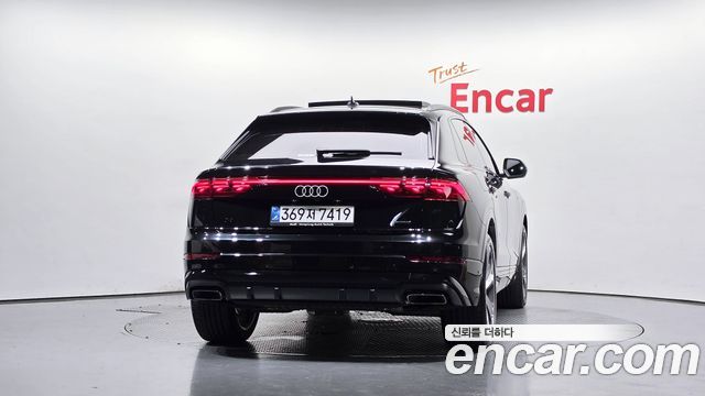 Audi Q8 55 TFSI Quattro Premium — пробег 3 130 км