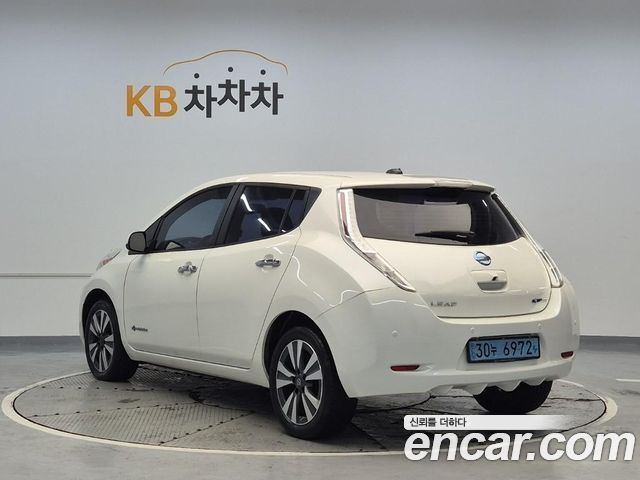 Nissan Leaf из Кореи Encar