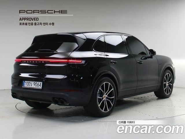 Porsche Cayenne 3.0 S E-Hybrid — пробег 7 980 км — фото 2 из 5