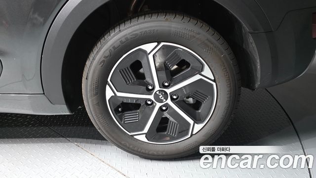 Kia Niro Best Selection — пробег 18 337 км — фото 5 из 5