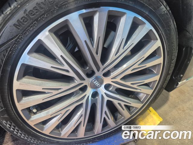 Audi A8 из Кореи Encar