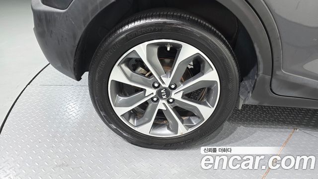 Kia Stonic из Кореи Encar