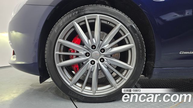 Maserati Quattroporte S Q4 3.0 V6 Granlusso 2019 — пробег 72 053 км