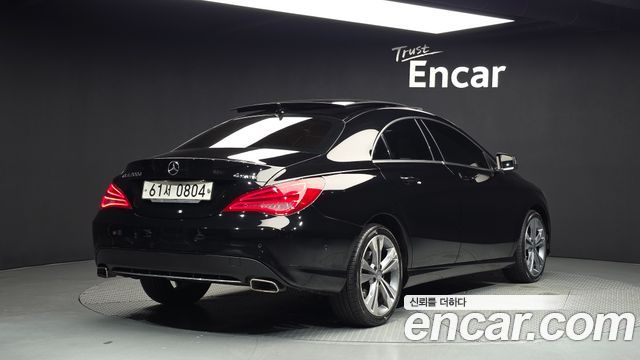 Mercedes-Benz CLA-Class CLA200 d 4MATIC — пробег 104 737 км — фото 2 из 5