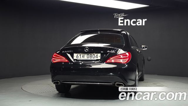 Mercedes-Benz CLA-Class CLA200 d 4MATIC — пробег 104 737 км — фото 4 из 5