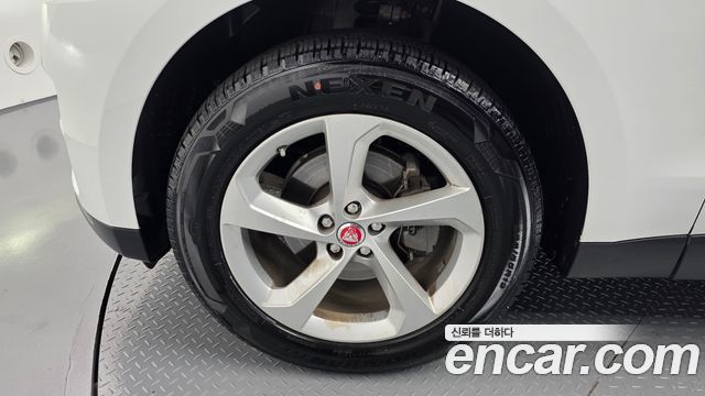 Jaguar F-PACE 20d Prestige — пробег 82 094 км