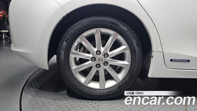 Lexus CT200h 1.8 Compact Trendy ZWA10 — пробег 98707 км