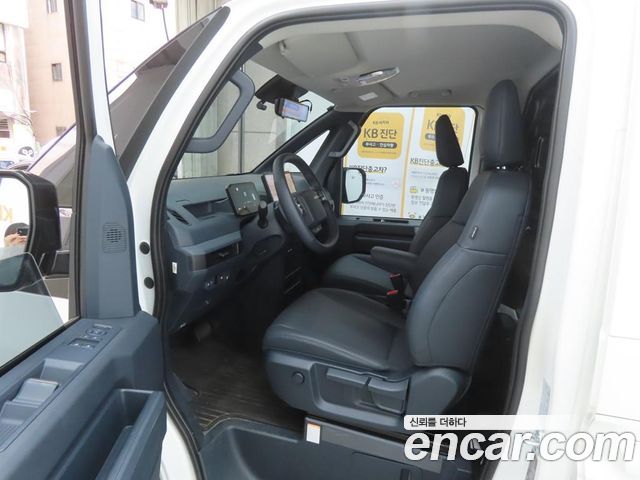 Kia PV5 Cargo Long Range Basic — пробег 5 206 км — фото 5 из 5