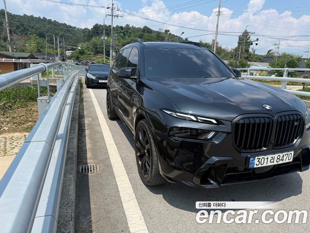 BMW X7 xDrive 40i M Sport 7STR — пробег 29 380 км — фото 2 из 5