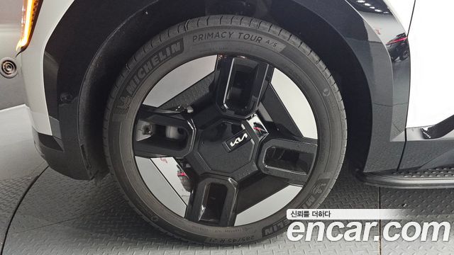 Kia EV9 Long Range 4WD Earth — пробег 16789 км