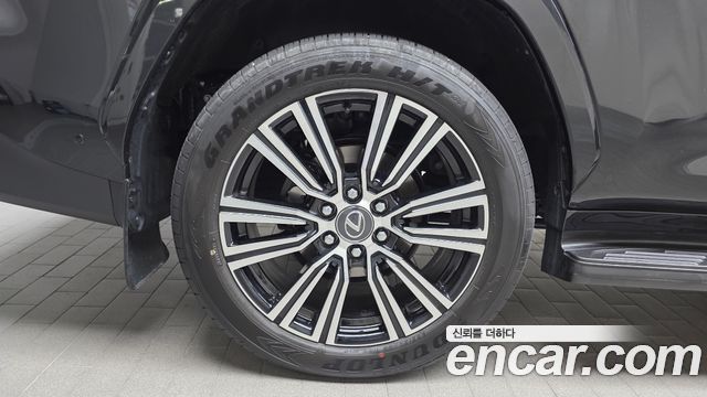 Lexus LX из Кореи Encar
