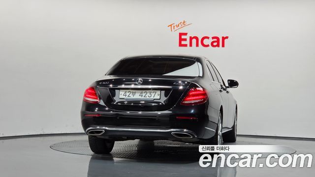 Mercedes-Benz E-Class из Кореи Encar