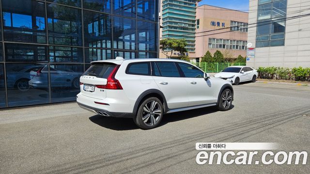 Volvo V60 из Кореи Encar
