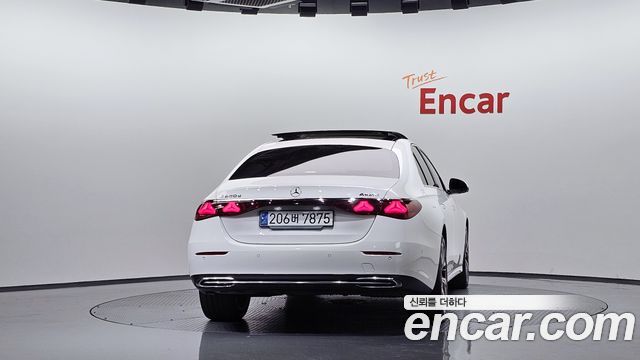 Mercedes-Benz E-Class из Кореи Encar