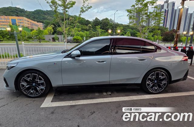 BMW 5-Series 530e M Sport — пробег 29 000 км — фото 4 из 5