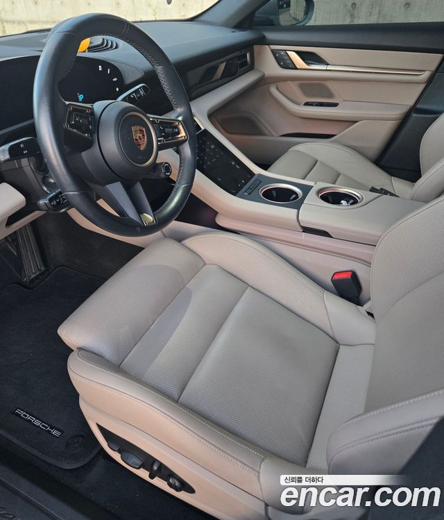 Porsche Taycan Base — пробег 38 456 км — фото 5 из 5