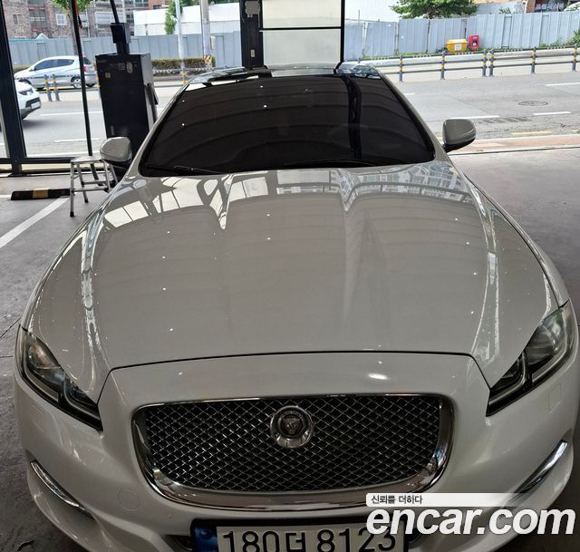 Jaguar XJ 3.0D Premium Luxury LWB X351 — пробег 238 000 км