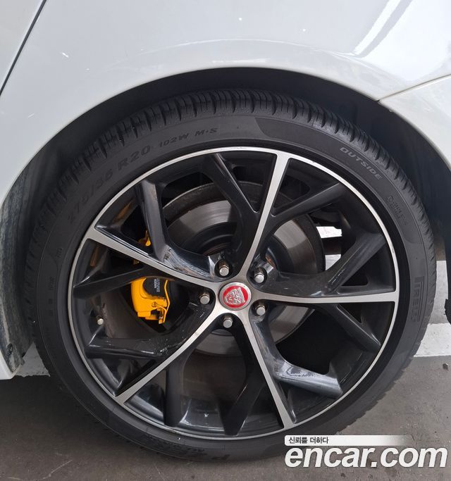 Jaguar XJ 3.0D Premium Luxury LWB X351 — пробег 238 000 км