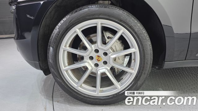 Porsche Macan из Кореи Encar