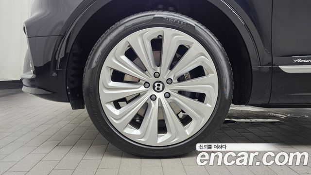 Bentley Bentayga 4.0 V8 Azure — пробег 33 592 км — фото 5 из 5