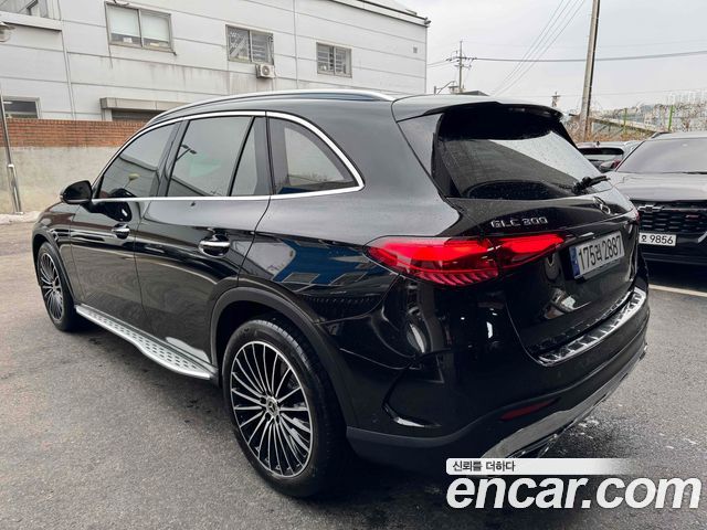 Mercedes-Benz GLC-Class GLC300 4MATIC AMG Line — пробег 22 000 км — фото 2 из 5