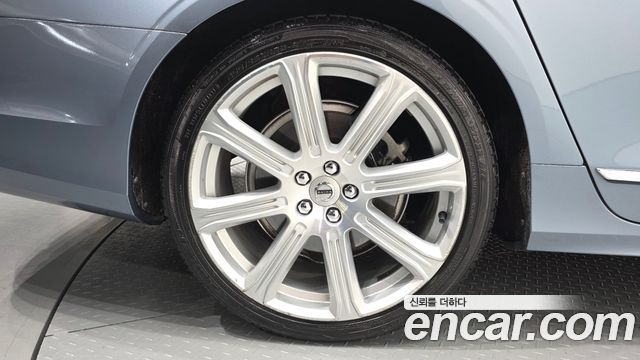 Volvo S90 D5 AWD Inscription — пробег 111509 км