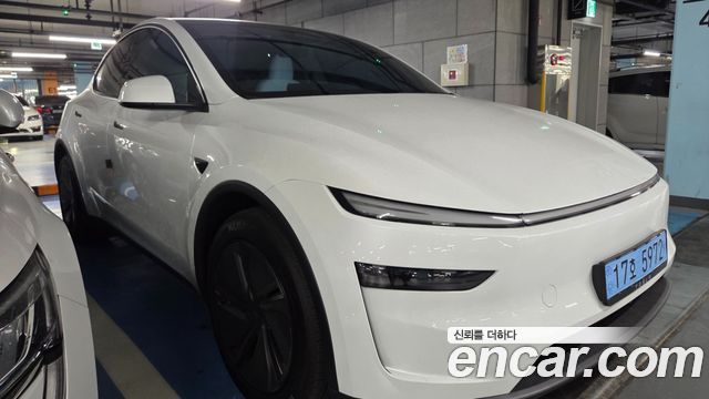 Tesla Model Y Long Range AWD — пробег 8 210 км — фото 2 из 5