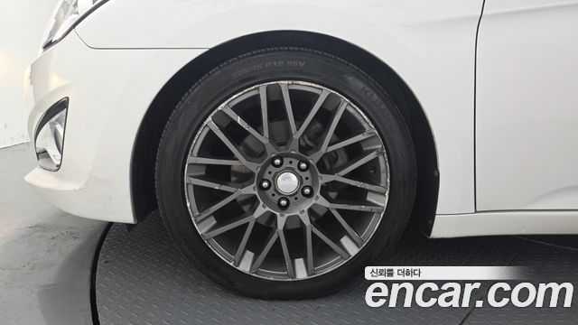 Hyundai i40 2.0 GDi Smart 2012 — пробег 126 964 км