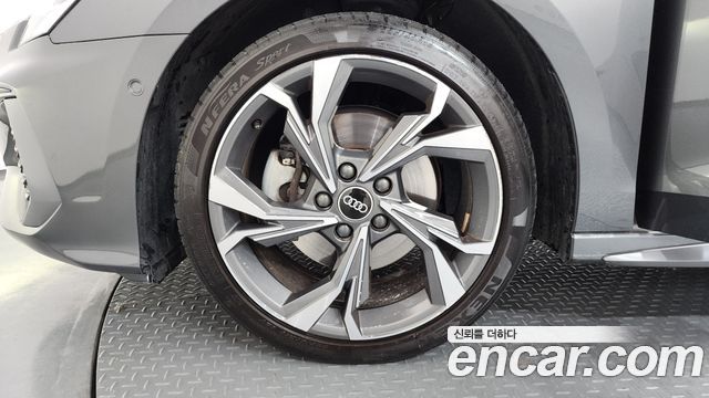 Audi A3 40 TFSI Premium — пробег 15942 км