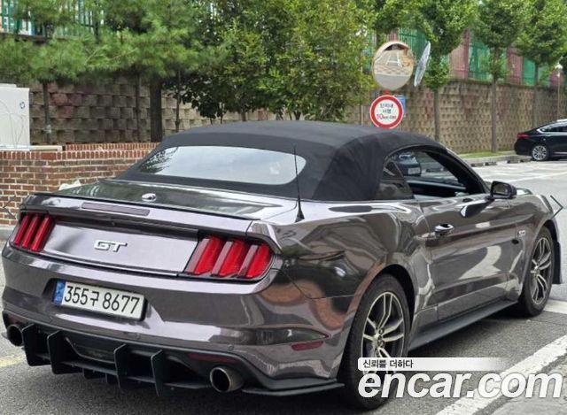 Ford Mustang GT Convertible — пробег 81 337 км — фото 5 из 5