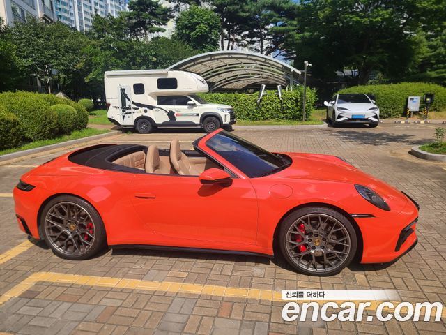 Porsche 911 Carrera 4S Cabriolet — пробег 22300 км
