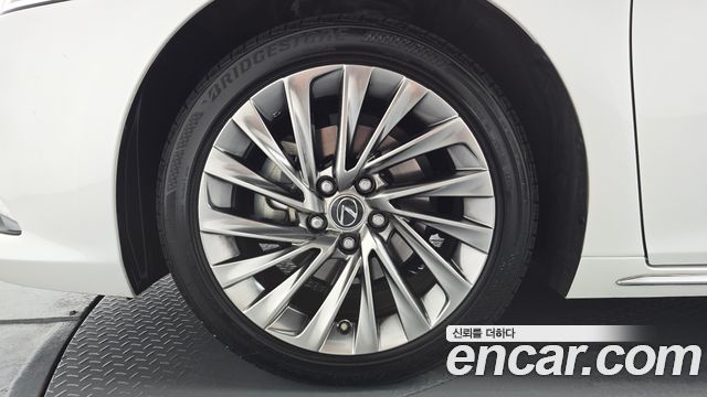 Lexus ES из Кореи Encar