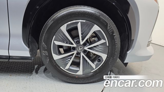 Lexus RZ Supreme — пробег 54 569 км — фото 5 из 5