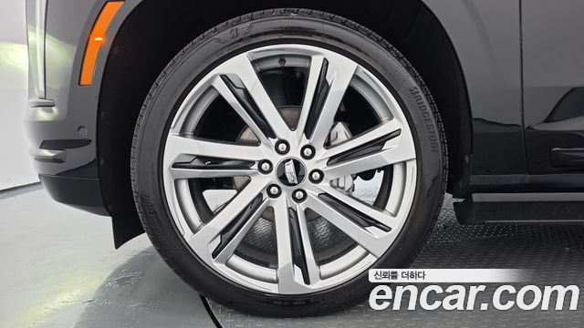 Cadillac Escalade 6.2 ESV ESV Sports Platinum — пробег 4 271 км