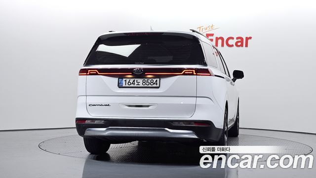 Kia Carnival из Кореи Encar