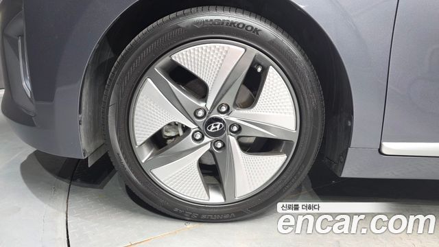 Hyundai Ioniq 1.6 HEV Q — пробег 178851 км