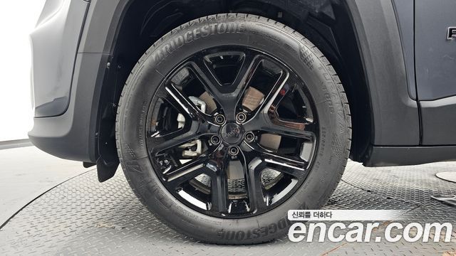 Jeep Renegade 1.3 Limited — пробег 17357 км