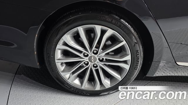 Hyundai Genesis G330 Modern AWD — пробег 126523 км