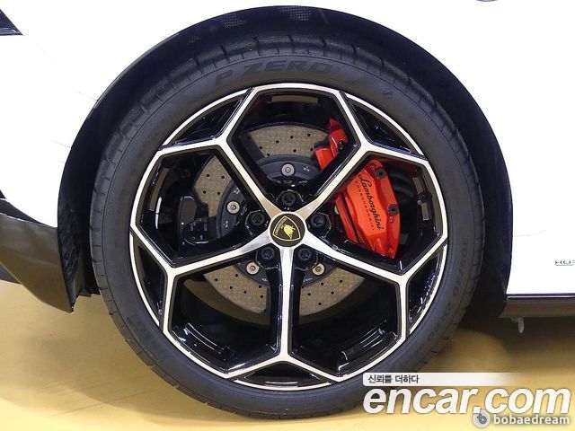 Lamborghini Huracan LP610-2 EVO Spyder — пробег 9000 км