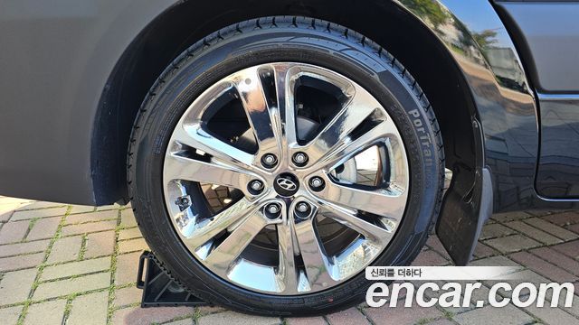 Hyundai Solati 15-seater Luxury — пробег 10856 км