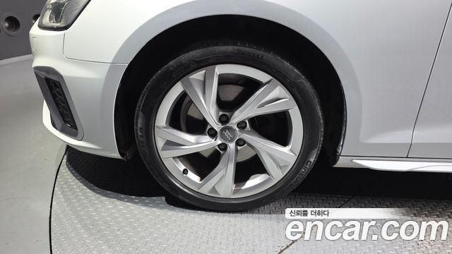Audi A4 из Кореи Encar