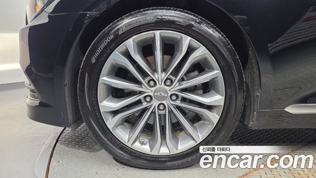 Hyundai Genesis из Кореи Encar