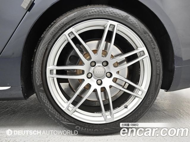 Audi A8 6.3 FSI Quattro LWB D4 — пробег 48 293 км