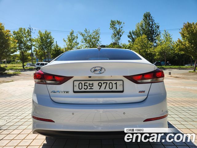 Hyundai AVANTE из Кореи Encar